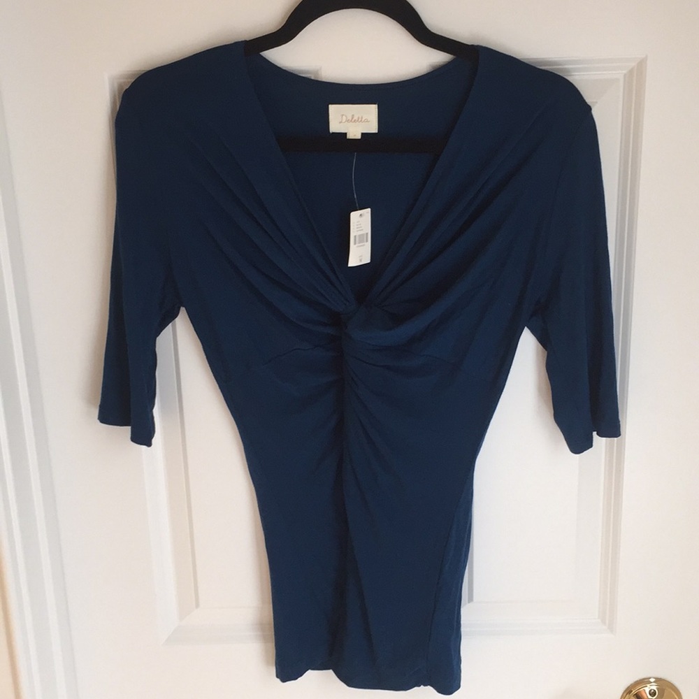 Quarter sleeve tee shirt